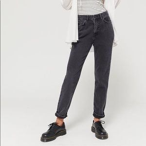 Cropped BDG High Waisted Mom Jeans in Faded Black, Size: 31